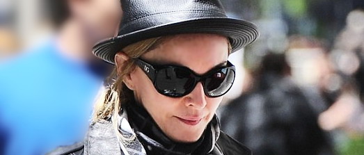 PAPARAZZI - KABBALAH CENTRE, NEW YORK 01