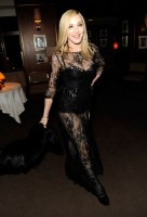 20110227-pictures-madonna-lourdes-oscar-after-party-graydon-carter-01