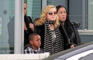Madonna arriving at Heathrow airport, London (8)