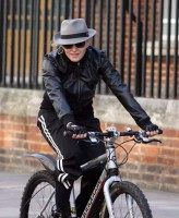 Madonna on her way to the Abbey Road Recording Studios, London (5)