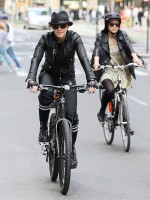 Madonna on bike in the streets of New York, May 6th 2011 (16)