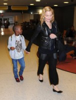 Madonna arrives at JFK airport New York - destination London (8)