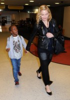Madonna arrives at JFK airport New York - destination London (9)
