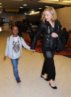 Madonna arrives at JFK airport New York - destination London (11)
