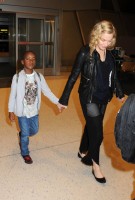 Madonna arrives at JFK airport New York - destination London (23)