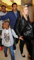Madonna arrives at JFK airport New York - destination London (24)