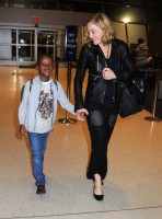 Madonna arrives at JFK airport New York - destination London (32)