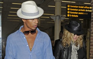 Madonna arrives at St Pancras Eurostar Station, London (7)