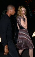 20110826-pictures-madonna-brahim-zaibat-colombe-dor-restaurant-saint-paul-vence-03