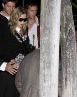 Madonna at Venice aiport (2)