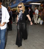 Madonna out and about in New York, 13 September 2011 (11)
