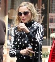 Madonna out and about in New York, 14 September 2011 (2)
