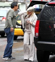 Madonna out and about in New York, 23 September 2011 (1)