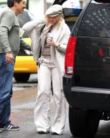 Madonna out and about in New York, 23 September 2011 (2)