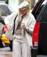 Madonna out and about in New York, 23 September 2011 (4)