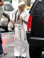 Madonna out and about in New York, 23 September 2011 (5)