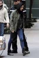 Madonna leaving the Kabbalah Centre in New York, 3 December 2011 (7)