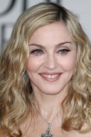 Madonna at the Golden Globes, Red Carpet - 15 January 2012 - Update 01 (17)