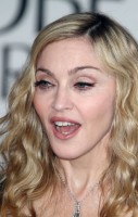 Madonna at the Golden Globes, Red Carpet - 15 January 2012 - Update 01 (18)