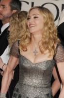 Madonna at the Golden Globes, Red Carpet - 15 January 2012 - Update 01 (32)