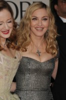 Madonna at the Golden Globes, Red Carpet - 15 January 2012 - Update 01 (37)