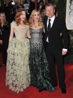 Madonna at the Golden Globes, Red Carpet - 15 January 2012 - Update 01 (57)