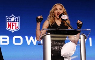 Madonna at the Super Bowl press conference - 2 February 2012 - Update 01 (28)