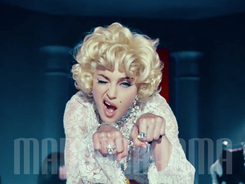 20120203-pictures-madonna-gmayl-preview-exclusive-03.jpg