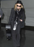 Madonna and Lourdes at JFK airport, 21 February 2012 (3)