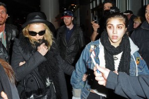 Madonna and Lourdes at JFK airport, 21 February 2012 - Update 3 (11)