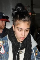 Madonna and Lourdes at JFK airport, 21 February 2012 - Update 3 (35)