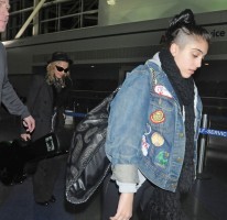 Madonna and Lourdes at JFK airport - 21 February 2012 UPDATE (9)