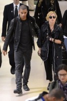Madonna at JFK airport in New York - 24 May 2012 (11)