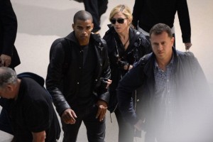 Madonna at JFK airport in New York - 24 May 2012 (13)