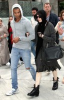 Madonna visits the Blue Mosque, Istanbul - 6 June 2012 (12)