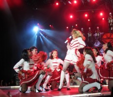 Madonna - MDNA Tour Istanbul - 7 June 2012 - Inci Erdogan (11)