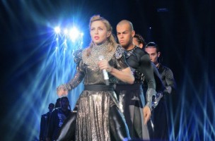 Madonna - MDNA Tour Istanbul - 7 June 2012 - Inci Erdogan (19)