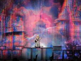 Madonna - MDNA Tour Istanbul - 7 June 2012 - Inci Erdogan (22)