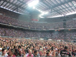 MDNA Tour - Milan - 14 June 2012 - Ultimate Concert Experience (39)