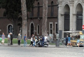 Madonna riding a Vespa in Rome - 13 June 2012 (34)