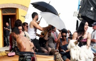 On the set of Turn up the Radio - Florence - Madonna (5)