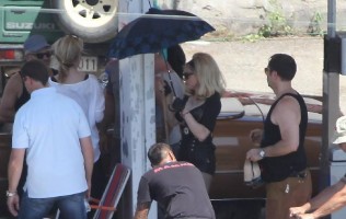 On the set of Turn up the Radio - Florence - Madonna (21)