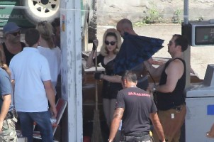 On the set of Turn up the Radio - Florence - Madonna (24)