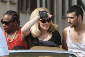 On the set of Turn up the Radio - Florence - Madonna (43)