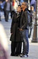 Madonna visiting the Notre Dame in Paris (23)
