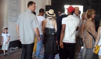 Madonna out and about in Kiev - 3 August 2012 (11)