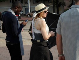 Madonna out and about in Kiev - 3 August 2012 (15)