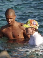 Madonna relaxing in the Antibes in France -  20 August 2012 (7)