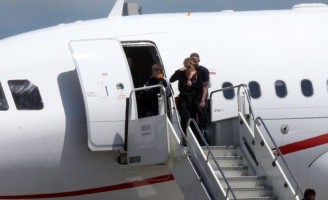 Madonna arriving at the Galeao Airport, Rio de Janeiro (5)