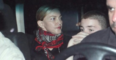 1 December 2012 - Madonna Having dinner with Luciano Huck, Rio de Janeiro (1)